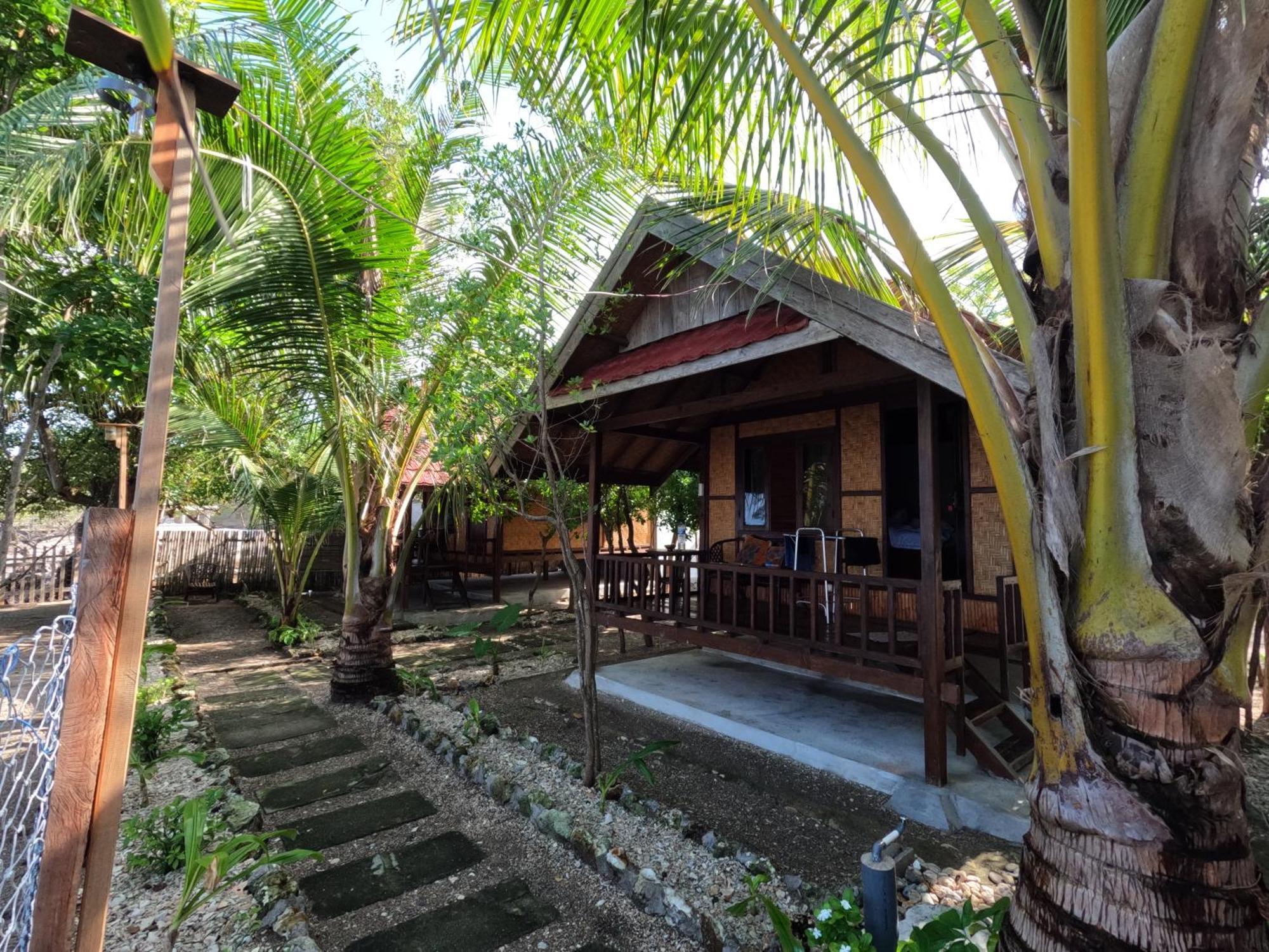 Maryan Moyo Bungalows & Resto Moyo Island Exterior foto