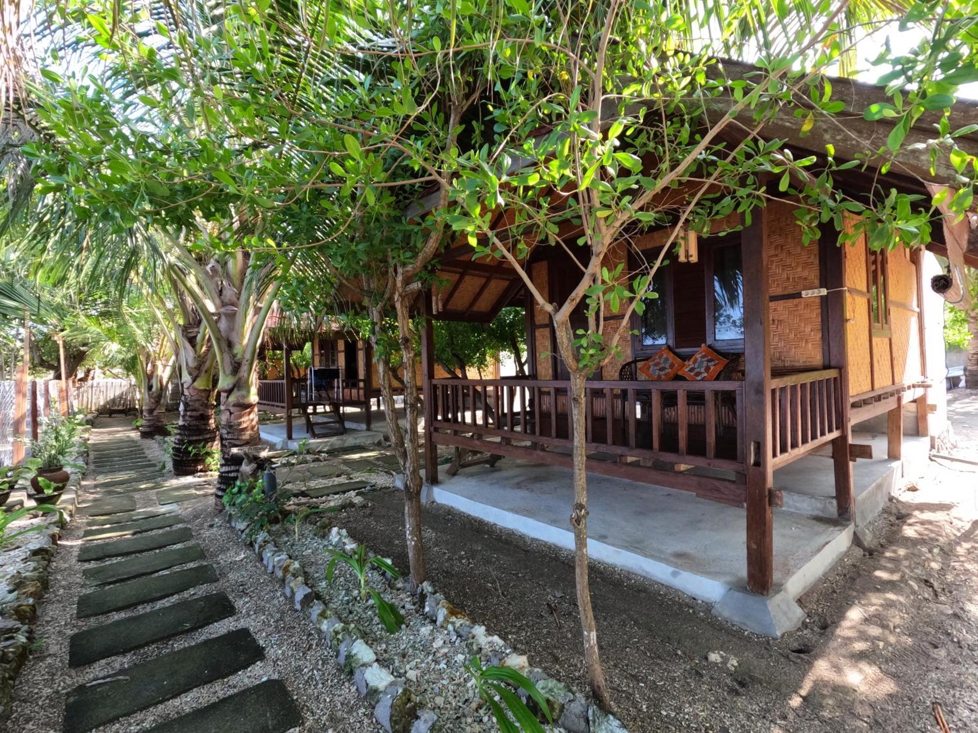 Maryan Moyo Bungalows & Resto Moyo Island Exterior foto